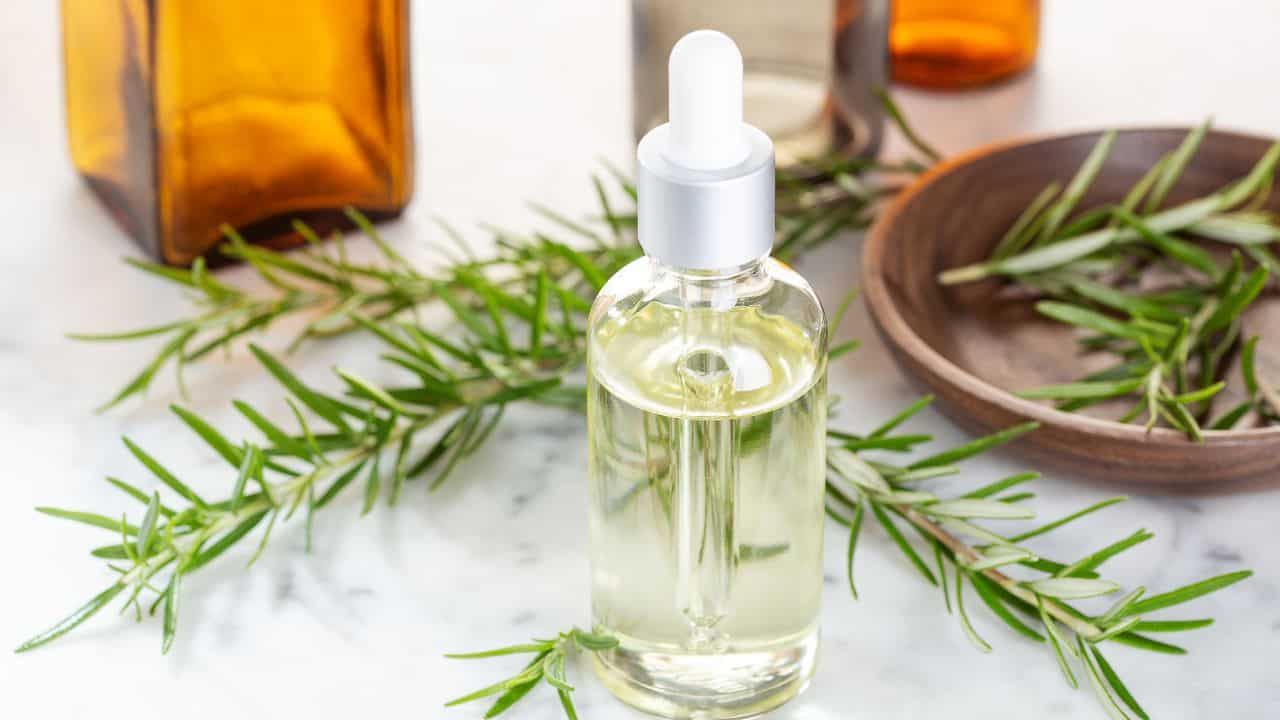 RadianceSilk Hydrophilic Cleansing Oil: พลังอ่อนโยนเพื่อความบริสุทธิ์ล้ำลึก